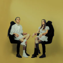ダンスとエレクトロの融合、オーストラリアの4人組バンド Confidence Man、デビューアルバムをリリース！