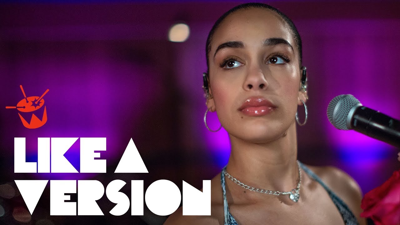 Jorja Smith がフージーズのカバー曲 Killing Me Softly を披露 Indienative