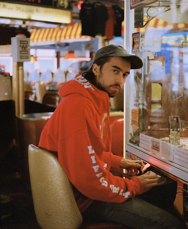 (Sandy) Alex G がニューアルバム『House of Sugar