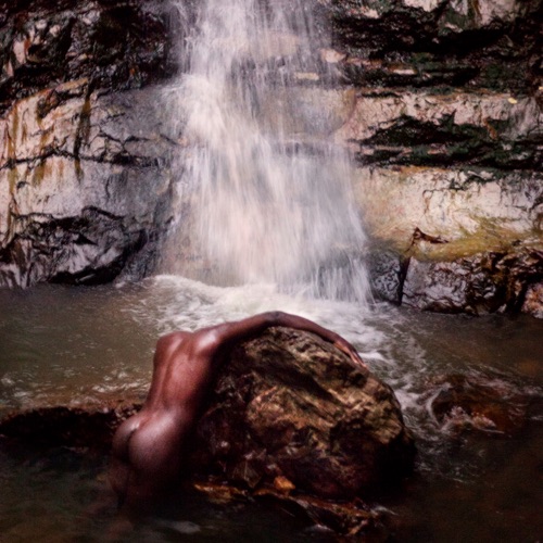 LAのシンガーソングライター Moses Sumney、ダブル・アルバム『græ』を ...