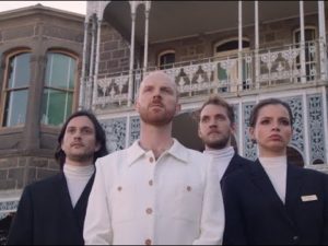 Ukのロックバンド Blossoms 隔離セッション映像を公開 Indienative Ukのロックバンド Blossoms 隔離セッション映像を公開 Indienative