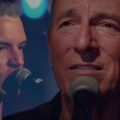 The Killers、ブルース・スプリングスティーンをフィーチャーした新曲「Dustland」のMV公開!