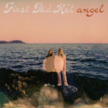 スウェーデンのフォーク・デュオ First Aid Kit、約2年ぶりの新曲「Angel」をリリース！
