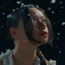 ロンドンのアーティスト Lucinda Chua、ニューアルバム『YIAN』を 4AD から 3/24 リリース！