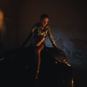 Holly Humberstone - Paint My Bedroom Black