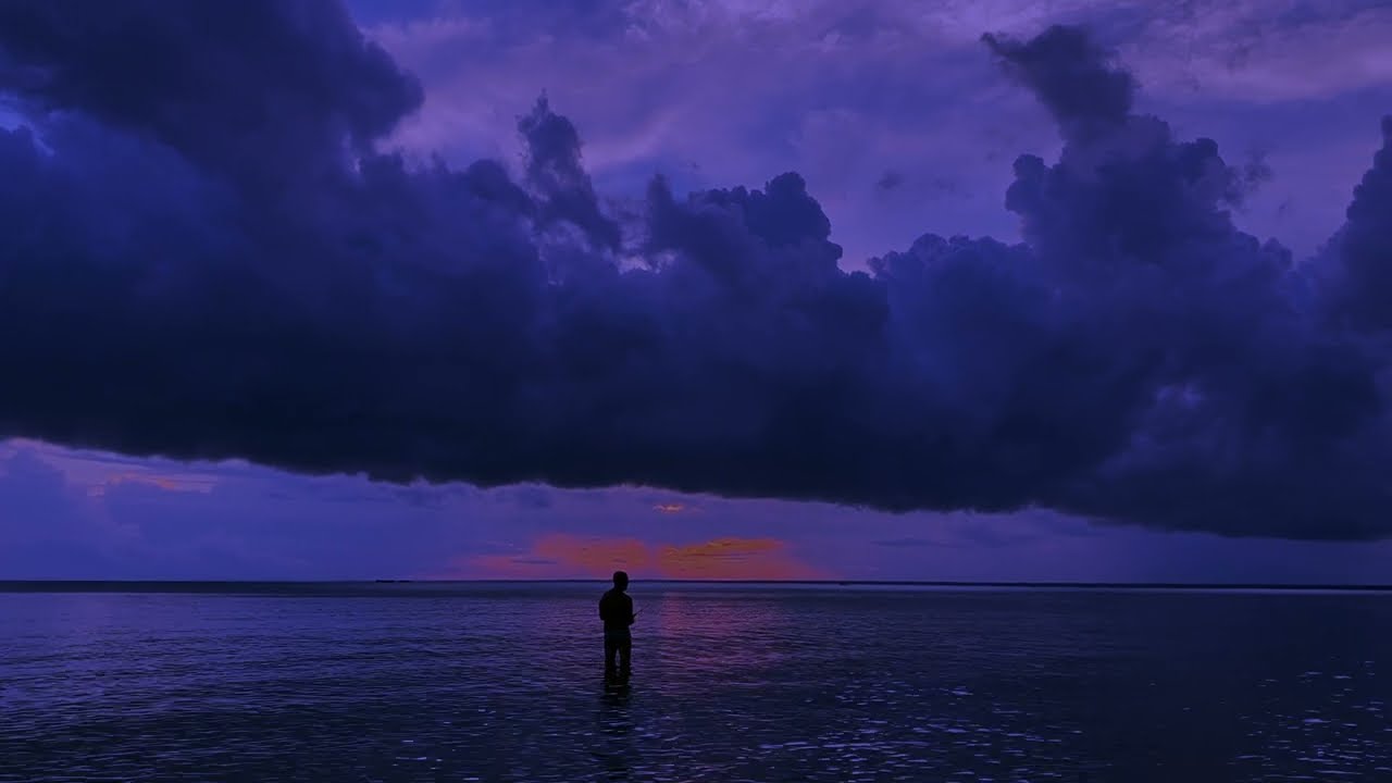 エレクトロ・ノイズの鬼才 Ben Frost、7曲入りの新作『Under Certain Light and Atmospheric Conditions』をリリース！