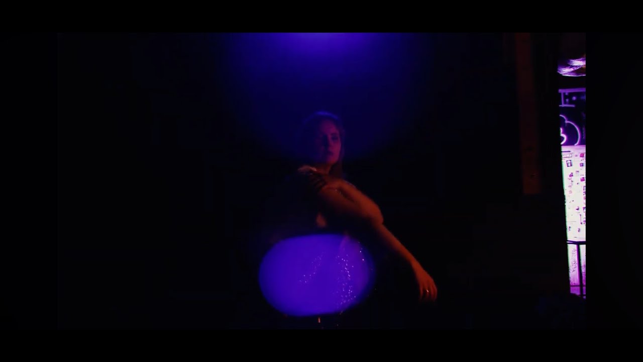 ポーランドのボーカリスト Marta が Tricky をフィーチャーした新曲「Out The Way」をリリース！