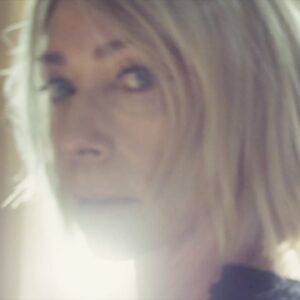 Kim Gordon - PLAY ME