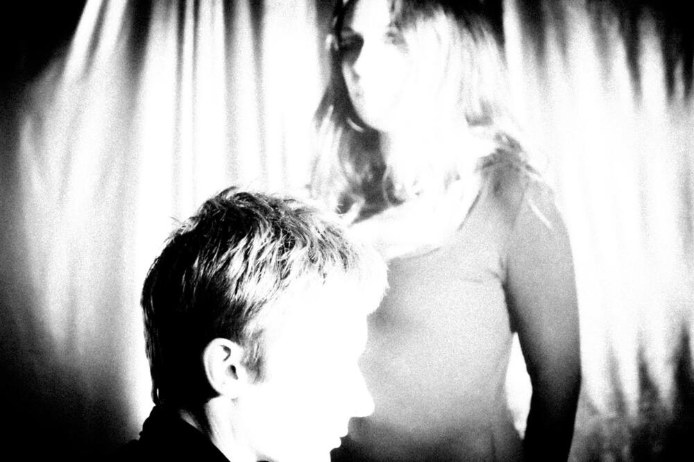 UKのダークなドリームポップ・デュオ White Flowers、ニューアルバム『Dreams For Somebody Else』を 5/1 リリース！