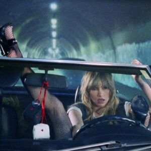 Suki Waterhouse - Loveland