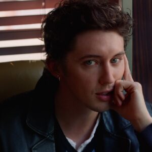 Troye Sivan - She's the Best
